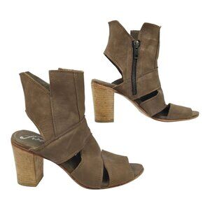 Free People Effie Nubuck Cut Out Block Heel Bootie Size 38 US 7.5 Taupe Peep Toe